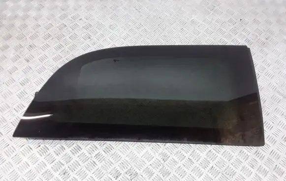 Chrysler Town & Country V Rear side window 43R001385 04717606 E000215