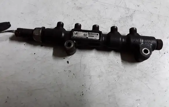 Ford Focus Fuel main line pipe 9654592680
