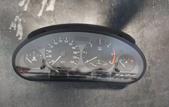 BMW 3 E46 Speedometer (instrument cluster) 6910278 62116910278 0263606308