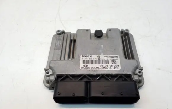 Hyundai ix35 Engine control unit/module 0281016675 391012F250