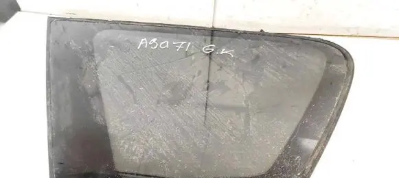 Toyota Avensis Verso Rear side window AS2