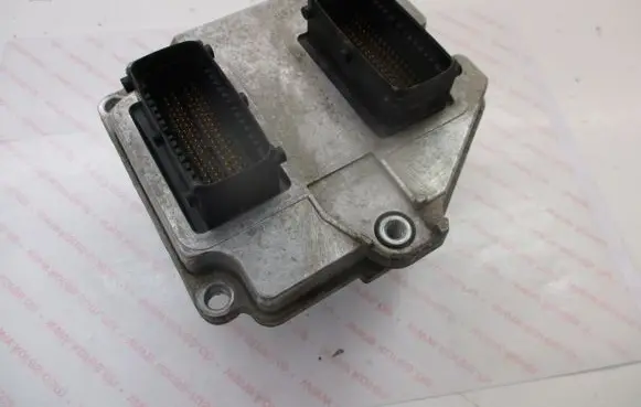 Opel Astra H Engine control unit/module 55559272 5WK9443 Z18XE