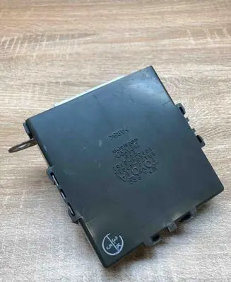 Toyota Prius (XW20) Power management control unit 8967047010 1012380151