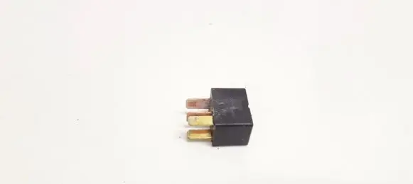 Mitsubishi Outlander Other relay mr588567