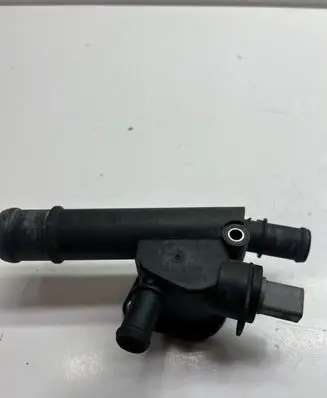 Skoda Fabia Mk1 (6Y) Engine coolant pipe/hose 038121132