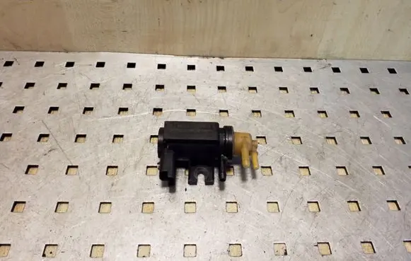 Valve vacuum