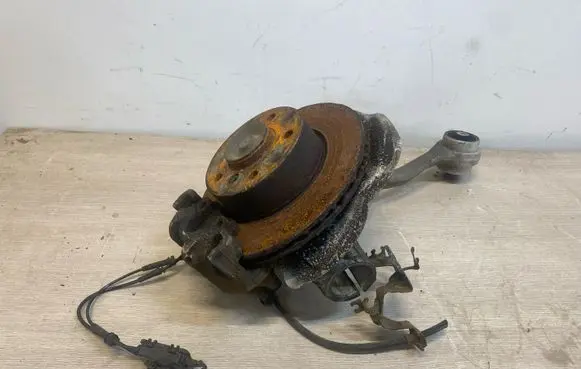 BMW 1 F20 F21 Front wheel hub spindle knuckle 6792285