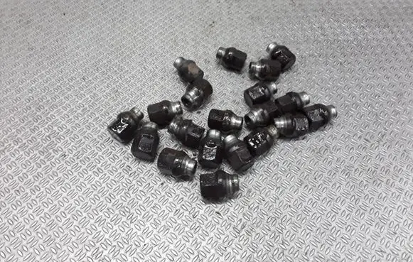 Mazda 5 Nuts/bolts 
