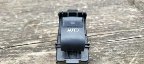 Toyota Prius+ (ZVW40) Electric window control switch