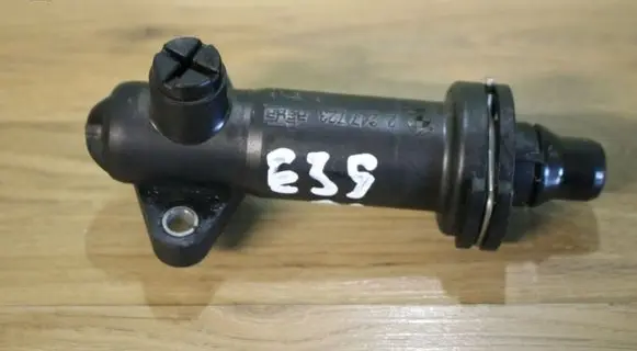 BMW 5 E39 EGR thermostat 2247723