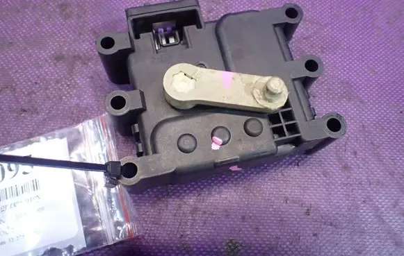 A/C air flow flap actuator/motor