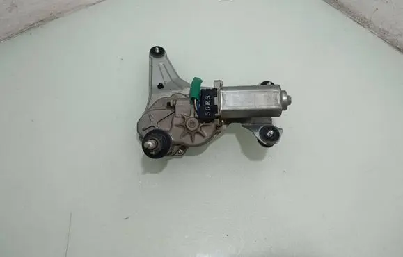 Hyundai Santa Fe Rear window wiper motor 987002B500