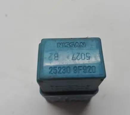 Nissan Pathfinder R51 Combustion relay 252309F920