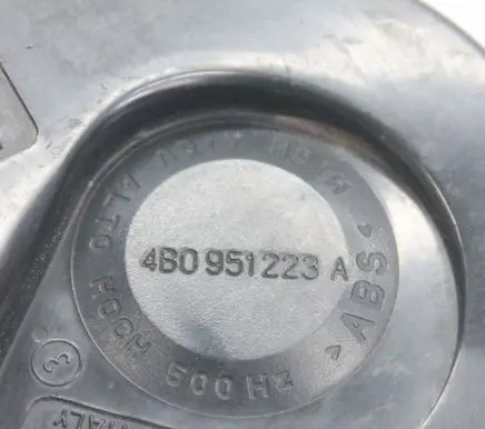 Audi A6 S6 C5 4B Alarm system siren 4B0951223A