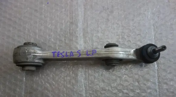 Front lower control arm/wishbone