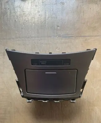 Ashtray (front)