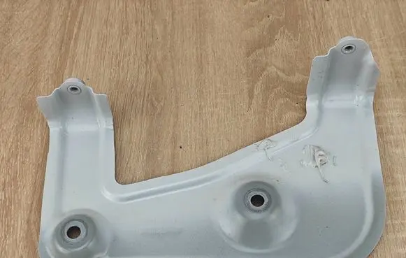 BMW X5 G05 Fender mounting bracket 7418220