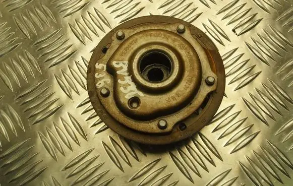Opel Astra J Fuel pump gear (pulley) 55568386 BV536
