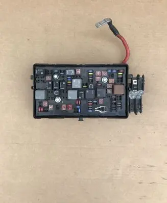Opel Insignia A Fuse module 13222782 13255300