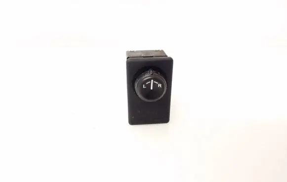 Nissan Almera Tino Wing mirror switch