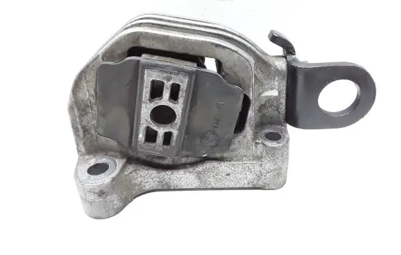 Volvo XC90 Engine mount bracket 30776354