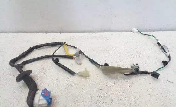 Suzuki SX4 S-Cross Front door wiring loom 3675761M11