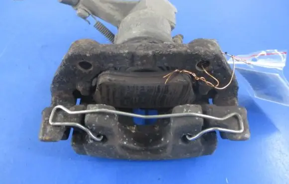 Opel Vectra C Rear brake caliper