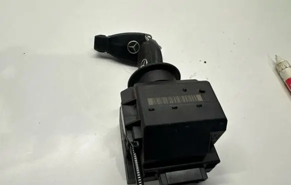 Mercedes-Benz E W211 Ignition lock 2115451408