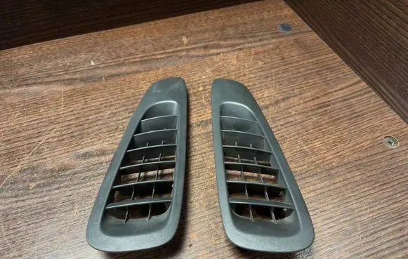 Mercedes-Benz Vito Viano W639 Dashboard side air vent grill/cover trim 6398310160 A6398310160