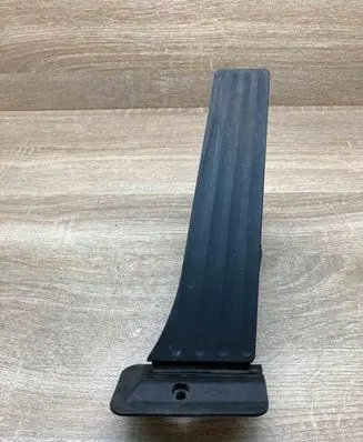 BMW X3 F25 Accelerator throttle pedal 6788632 25916010 WITHPLUG