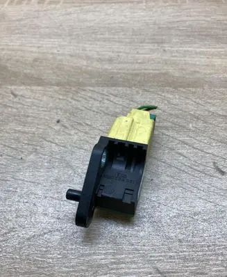 Volkswagen Tiguan Airbag deployment crash/impact sensor 5N0959351B