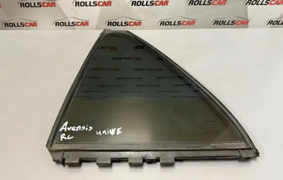 Toyota Avensis T250 Rear vent window glass 43R006723