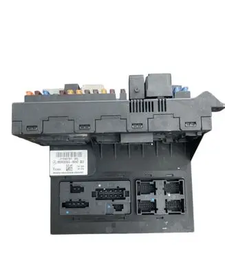 Mercedes-Benz E W211 Fuse module 2115457301