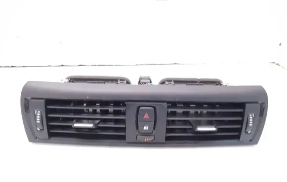BMW 1 F20 F21 Dash center air vent grill 9207116 9710260