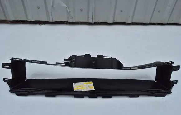Audi e-tron Intercooler air guide/duct channel KE121285J