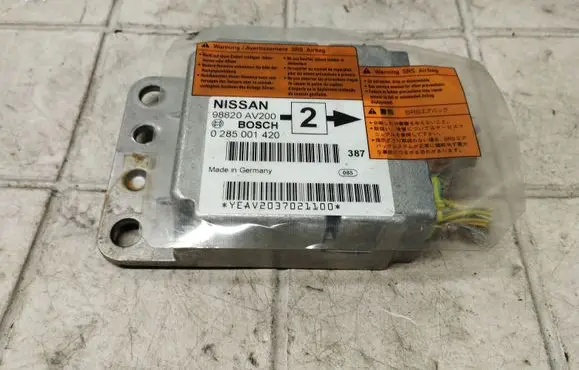 Nissan Primera Airbag control unit/module 98820 0285001420