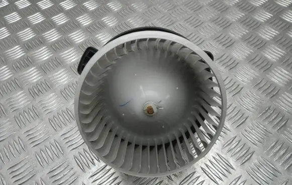 Land Rover Discovery 4 - LR4 Heater fan/blower MF0160700830 T5862