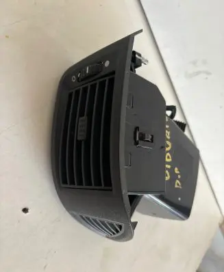 Peugeot Boxer Dash center air vent grill 385800 LS385800 C391