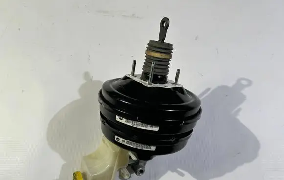 Dodge Challenger Brake booster 68048544aa