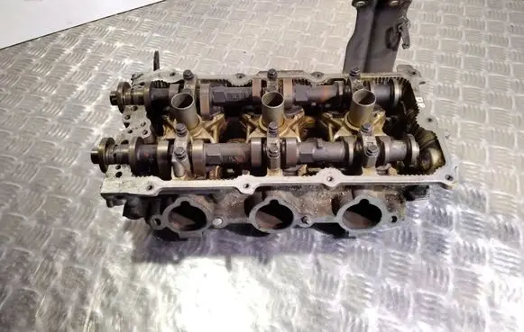 Nissan Murano Z50 Engine head RCD7