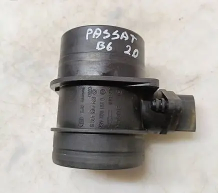 Volkswagen PASSAT B6 Mass air flow meter 0281002461 074906461B