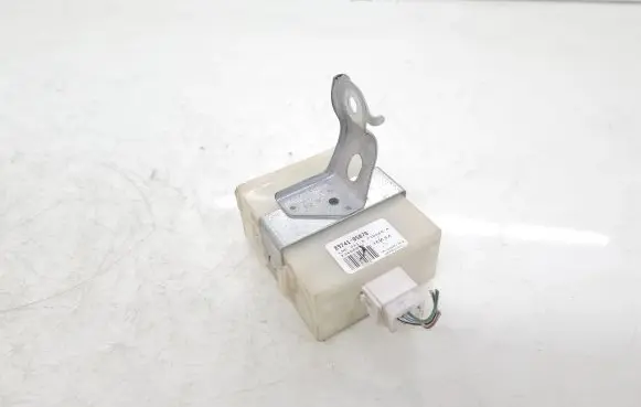 Toyota Avensis T250 Door control unit/module 8974105070