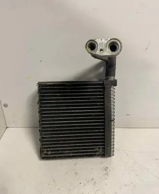 Volvo V50 Air conditioning (A/C) radiator (interior) 4M5H19860AE 1668005F326