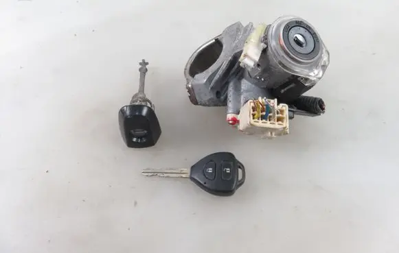 Toyota RAV 4 (XA30) Ignition lock 8978342020