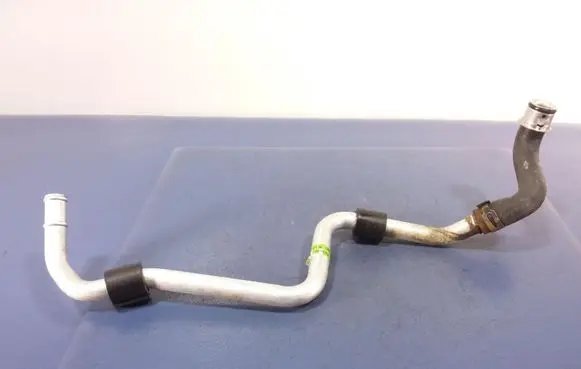 Engine coolant pipe/hose