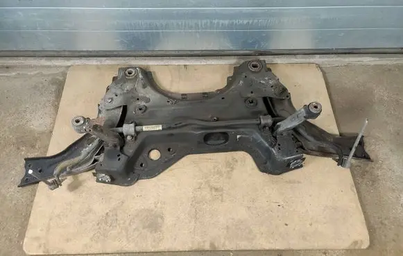 Citroen C4 II Picasso Front subframe 9802490780