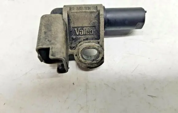 Ford Focus Camshaft position sensor 9845844080