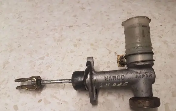 Mitsubishi Pajero Sport I Master brake cylinder NABCO