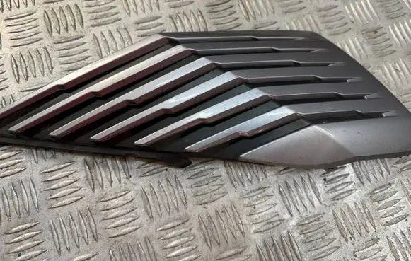 Peugeot 5008 II Front bumper lower grill 9836826877