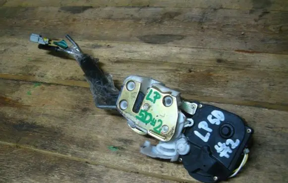Honda Civic Front door lock